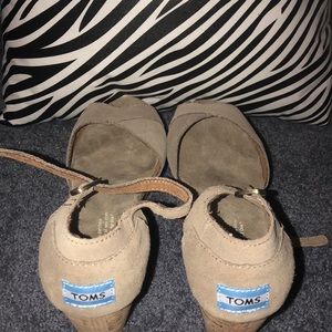 Toms Wedges